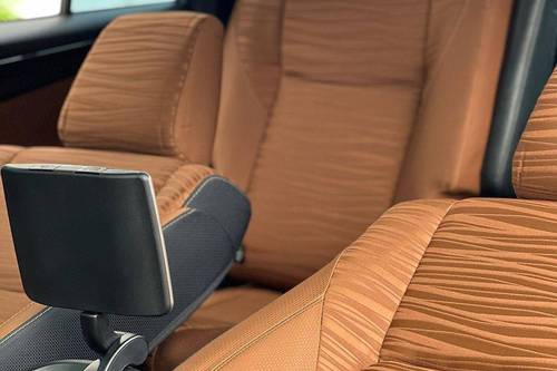 Dijual 2019 Toyota Kijang Innova REBORN 2.4 V AT DIESEL LUX bekas