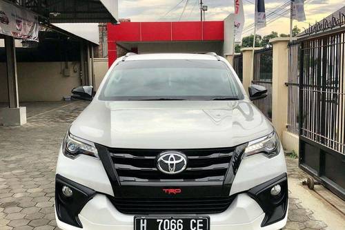 Used 2018 Toyota Fortuner VRZ 4X2 TRD 2.4L AT