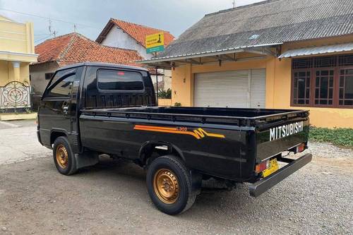 2021 Mitsubishi L300 Pickup Standard