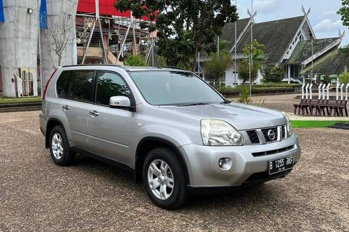 2010 Nissan X Trail 2.5L CVT AT bekas