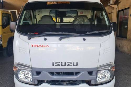 Used 2021 Isuzu Traga 2.5 BOX M/T