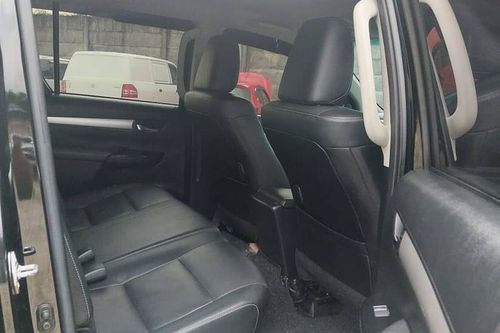2021 Toyota Hilux 2.4L D-Cab V AT tua