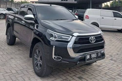 2021 Toyota Hilux 2.4L D-Cab V AT bekas