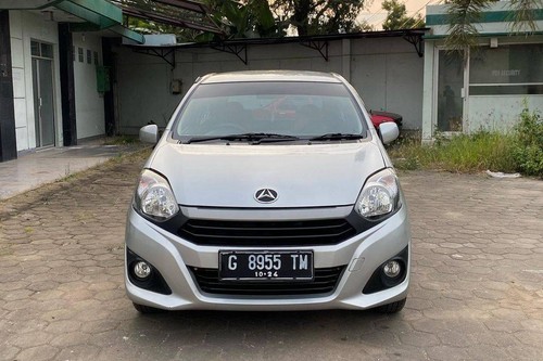 2017 Daihatsu Ayla 1.0L D MT bekas