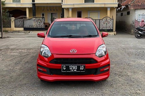2015 Daihatsu Ayla 1.0L D MT bekas