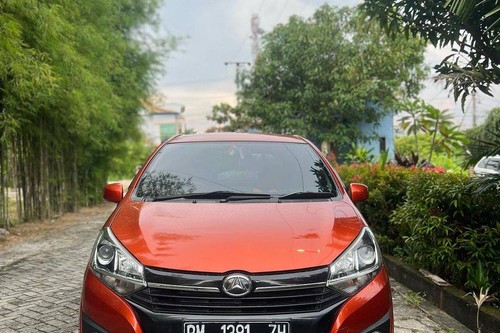 2017 Daihatsu Ayla 1.0L D MT bekas