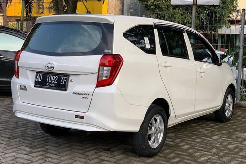 2018 Daihatsu Sigra 1.0 D MT tua