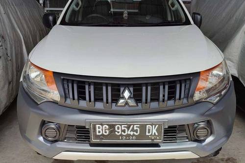 2015 Mitsubishi Strada TRITON DC HDX 4X4 M/T bekas