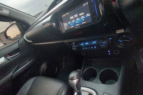 2021 Toyota Hilux 2.4L D-Cab V AT