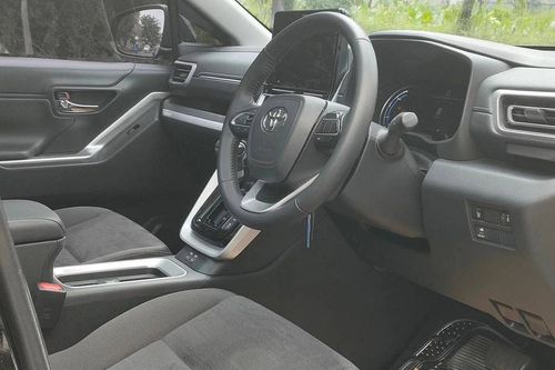 2022 Toyota Kijang Innova Zenix Hybrid EV 2.0L G HV CVT