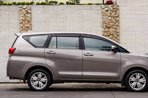 Used 2021 Toyota Kijang Innova REBORN 2.4 Q AT DIESEL