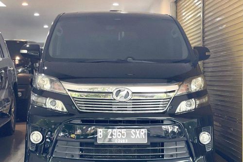 Second Hand 2013 Toyota Vellfire  2.4 Z AT AUDIOLESS
