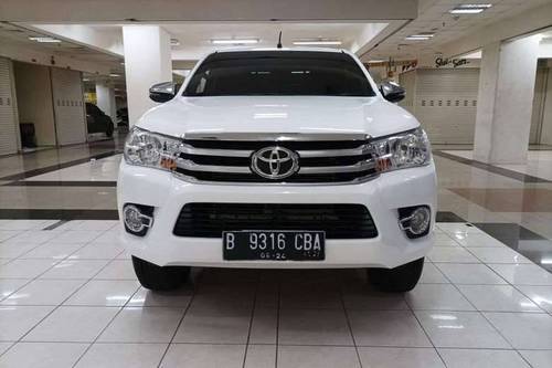 Used 2019 Toyota Hilux 2.4L D-Cab E 4x4 MT