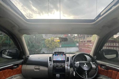 2015 Mitsubishi Pajero Sport Dakar AT 4x2 bekas