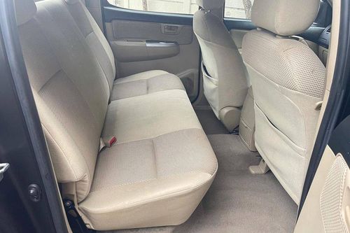2014 Toyota Hilux Double Cabin G 2.5L MT
