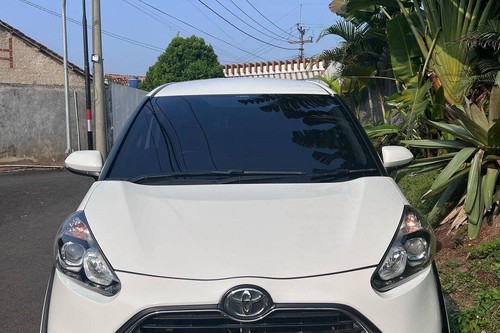 2017 Toyota Sienta V MT bekas