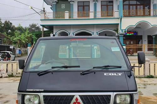 Used 2011 Mitsubishi L300 Pickup Standard