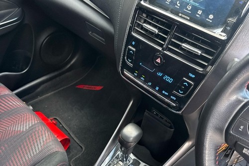Dijual 2021 Toyota Yaris S TRD Sportivo 1.5L AT bekas