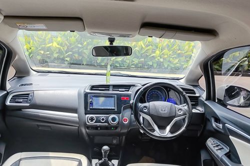 Dijual 2014 Honda Jazz RS MT bekas