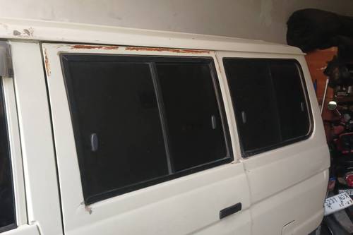 Dijual 2000 Toyota Kijang Innova 1.5L MPV Minivans bekas