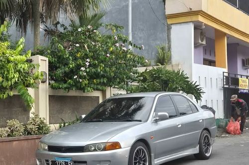 Dijual 2001 Mitsubishi Lancer GLXi 1.8L MT bekas