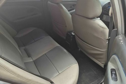 Dijual 2001 Mitsubishi Lancer GLXi 1.8L MT bekas