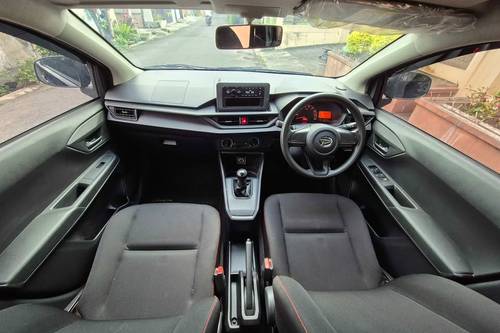 2023 Daihatsu Ayla 1.0L M MT bekas