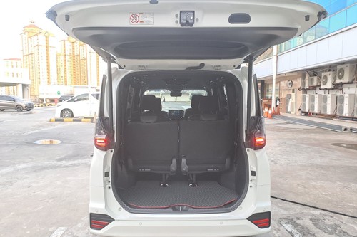 2022 Toyota Voxy 2.0L AT bekas