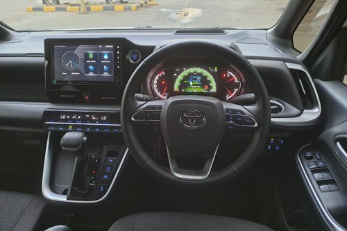 2022 Toyota Voxy 2.0L AT tua
