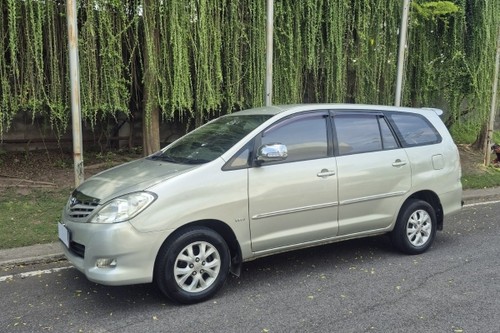2009 Toyota Kijang Innova 2.0 G AT bekas
