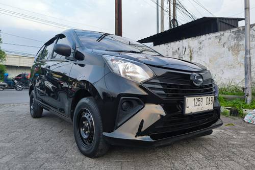 2022 Daihatsu Sigra 1.0 D MT tua