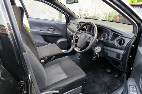 2022 Daihatsu Sigra 1.0 D MT bekas