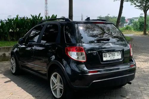 Dijual 2010 Suzuki SX4 1.5L AT bekas