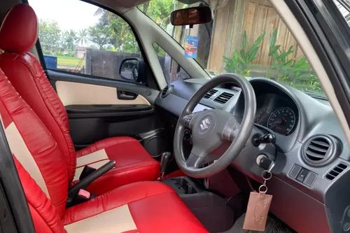 2010 Suzuki SX4 1.5L AT bekas