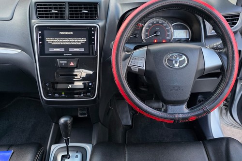 Dijual 2019 Toyota Avanza Veloz 1.5 AT bekas