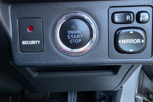 Dijual 2019 Toyota Avanza Veloz 1.5 AT bekas