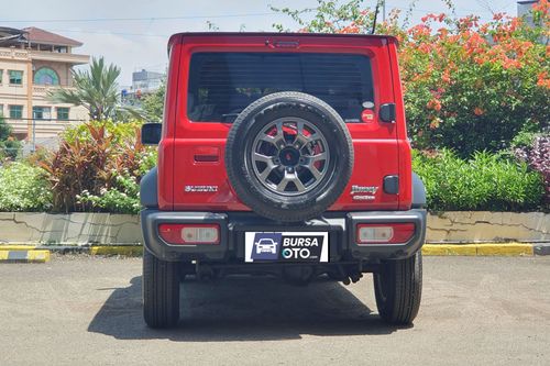2024 Suzuki Jimny Two Tone AT bekas
