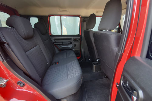 2024 Suzuki Jimny Two Tone AT bekas