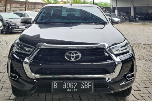 2022 Toyota Hilux 2.4L D-Cab V AT bekas