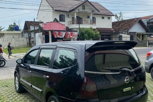 Dijual 2010 Nissan Grand Livina 1.5 SV MT bekas