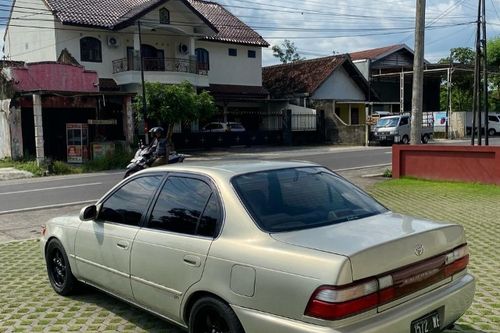 1992 Toyota Corolla (1991-1995) 1.6 SEG GREAT MT SDN bekas