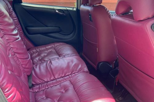 Dijual 2004 Honda Jazz V-TEC M/T bekas