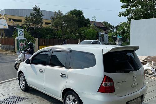 2012 Nissan Grand Livina 1.5 SV MT bekas