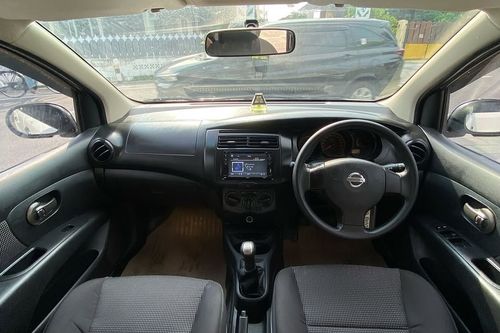 2012 Nissan Grand Livina 1.5 SV MT tua