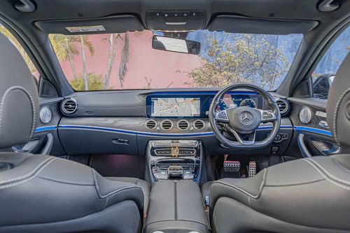 2018 Mercedes Benz E-Class 300 AMG Line bekas