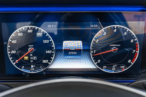 Dijual 2018 Mercedes Benz E-Class 300 AMG Line bekas