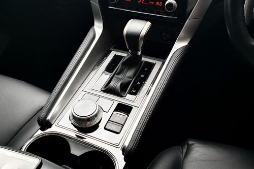 2022 Mitsubishi Pajero Sport Dakar Ultimate AT 4x4 bekas