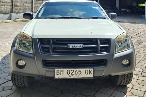 Used 2012 Isuzu D Max DC MT
