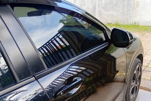 2016 Honda HRV 1.5L SE CVT bekas