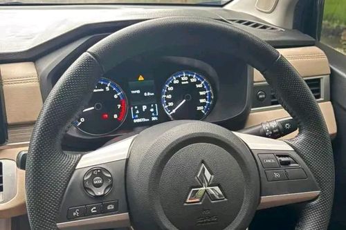 2023 Mitsubishi Xpander Ultimate MT tua